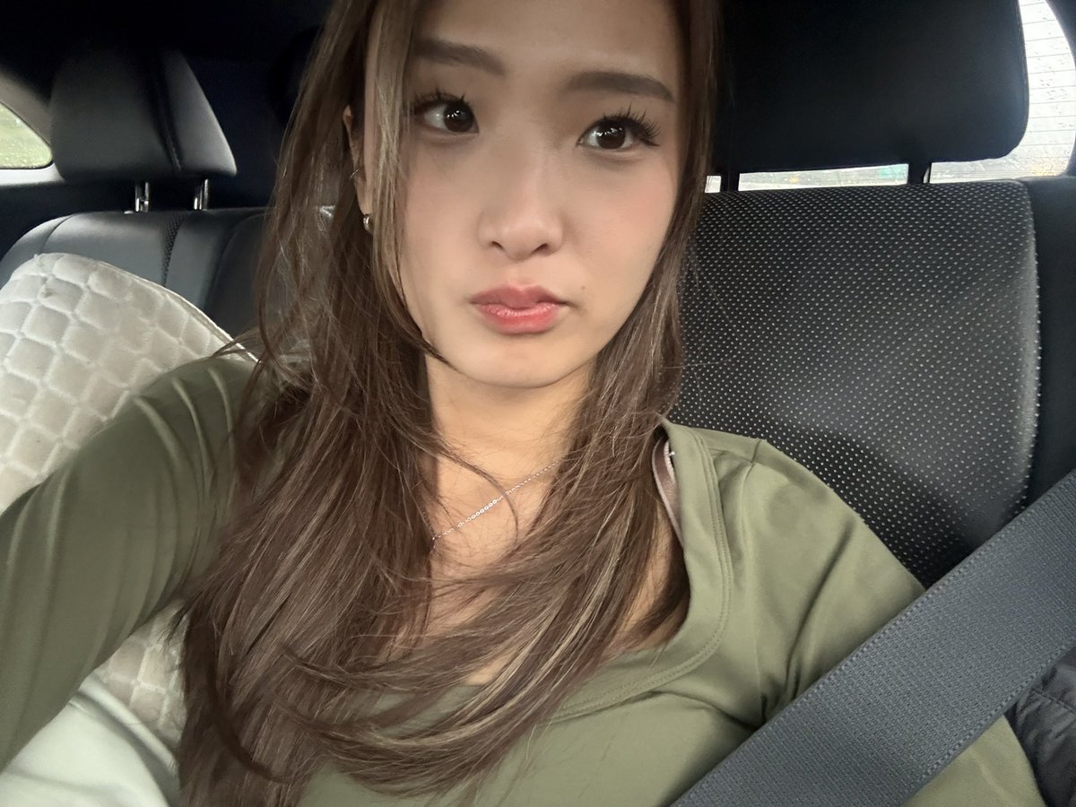 jennniiival's tweet photo. random selfies i felt cutie patootie in: https://t.co/Kngg2DLzIs