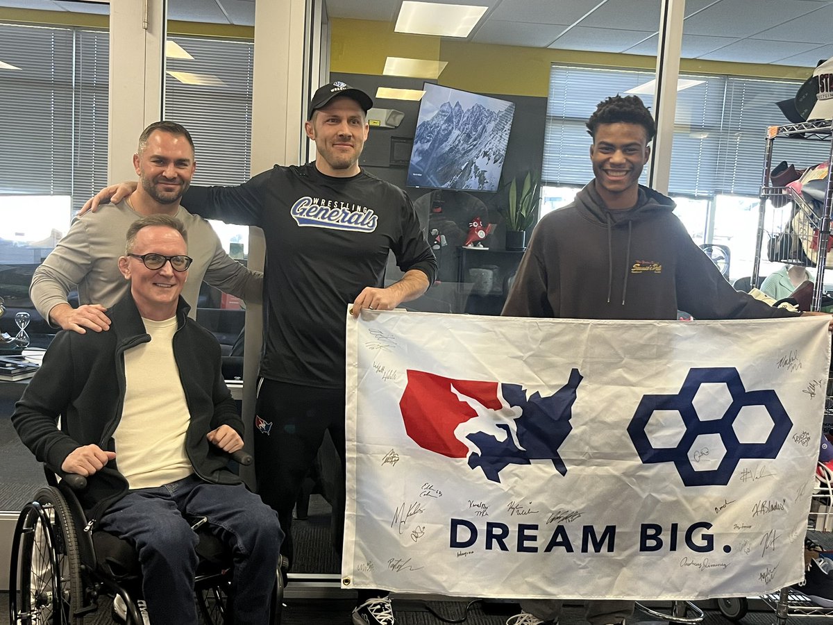 GeneralsWrestle tweet media