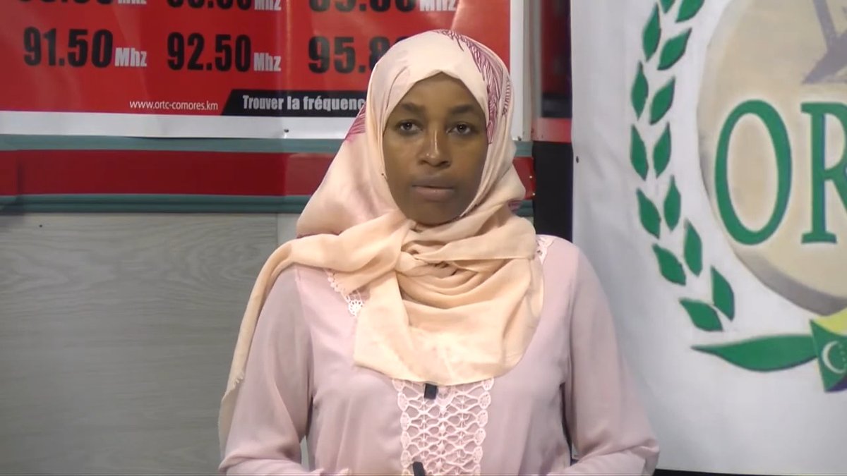 RFIAfrique's tweet photo. Comores: vive émotion après le décès de l'ex-présentatrice vedette Binti Mhadjou https://t.co/EoxpASHZec https://t.co/3NtGhaCzIX