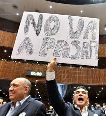 ¿Ya tiene lista su pancartita Alito para el debate de la reforma electoral? 

Ese wuey a todo se opone, por todo la hace de pedo. Ya cae gordo.