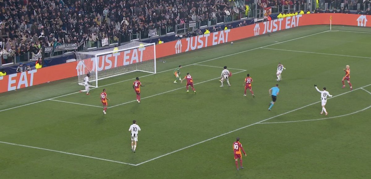 The Touchline | 𝐓 tweet media