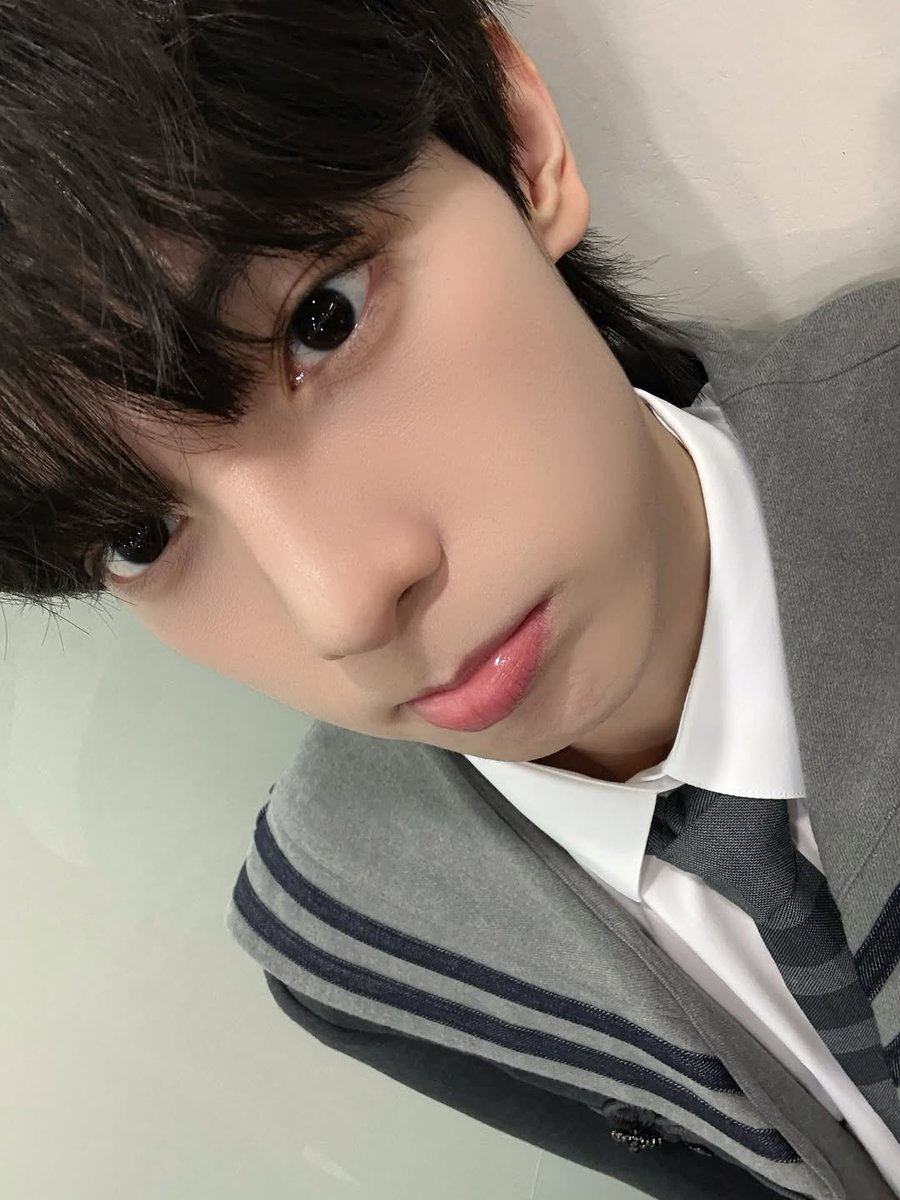 IMÁGENES | 260225
Actualización de Liyu en sus redes sociales 

Cr. <a href="/cliyu_official/">CHUEI LI YU</a> 
#CHUEILIYU #FLARE #FNCBOYS #NEWBOYGROUP #F1ARECHILE #LIYUCHILE #FREDRICKCHOI #CHOILIPWOO 
❄️