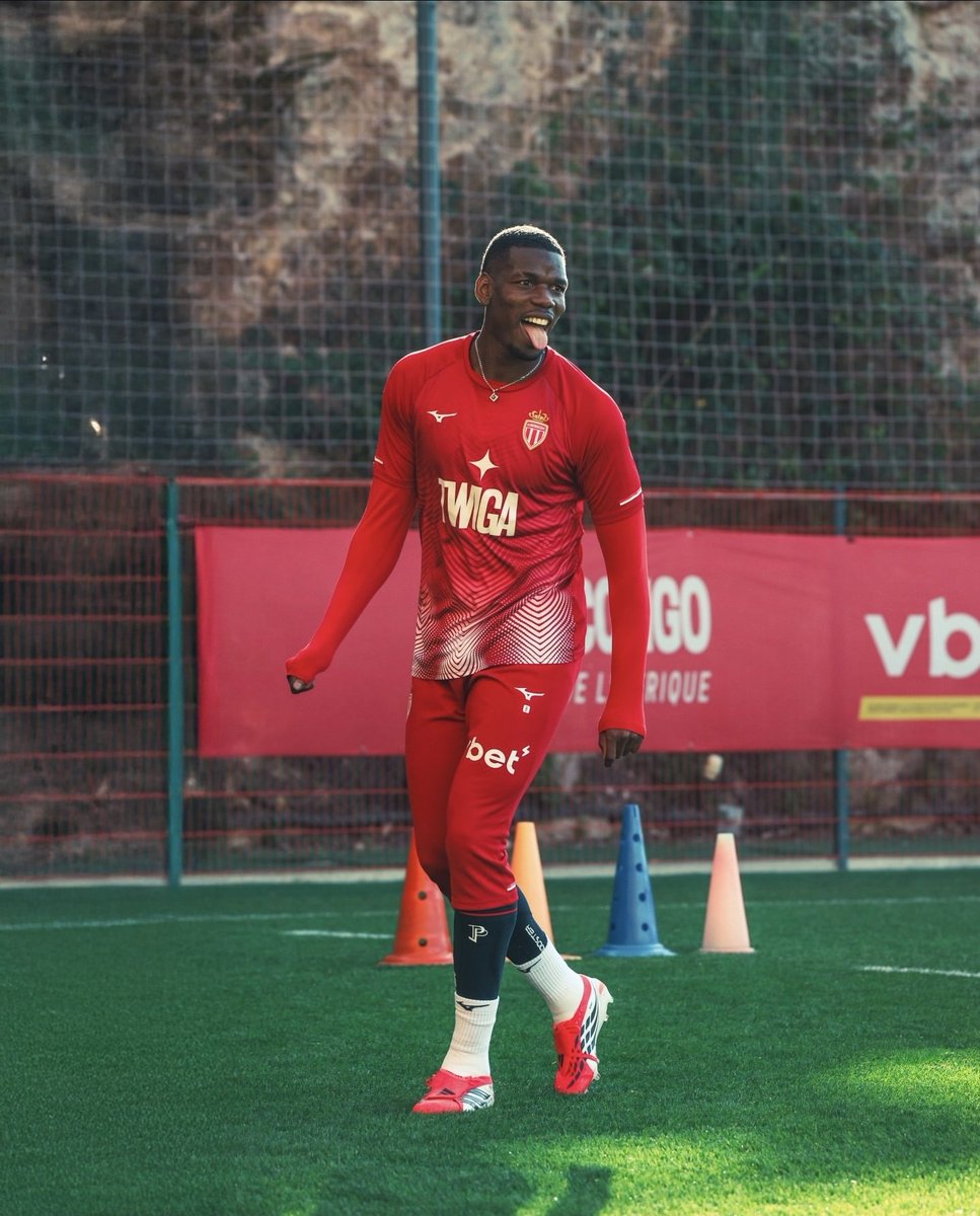 Paul Pogba tweet media