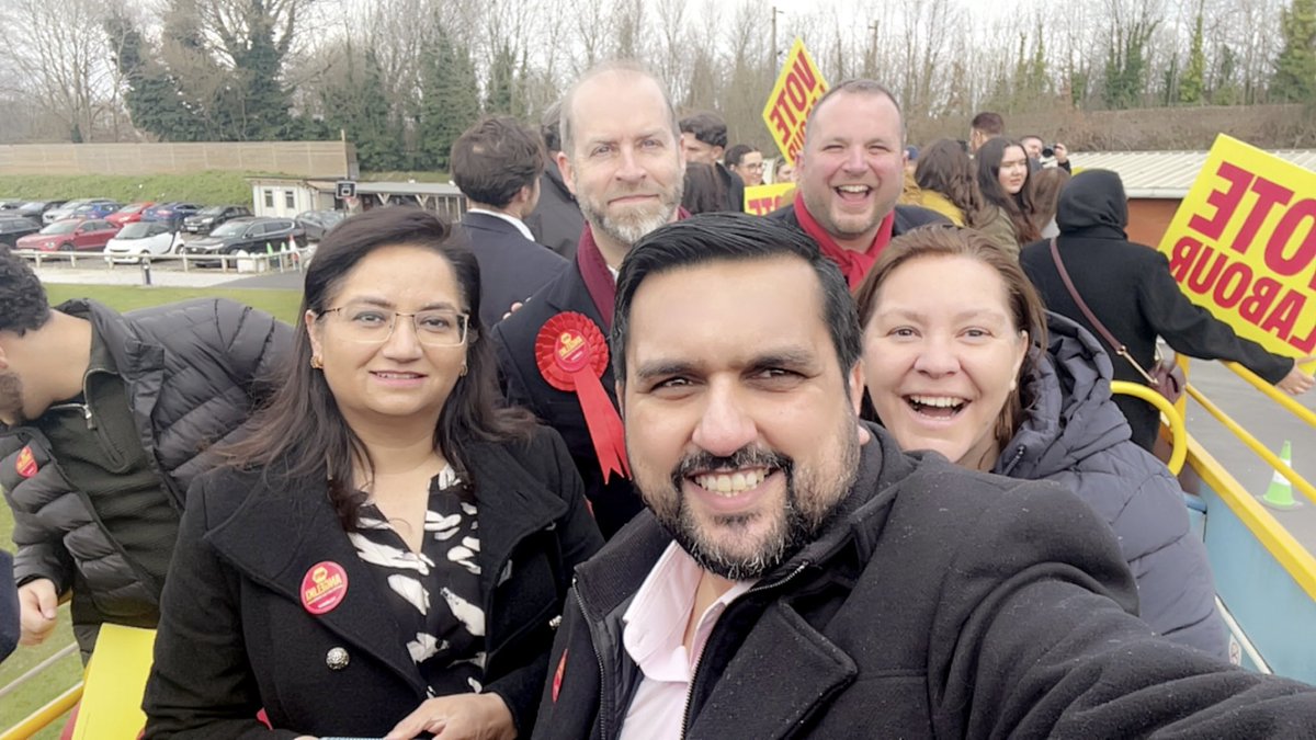TamoorT's tweet photo. Eve of poll, bringing fun, energy & laughter across Gorton & Denton with our open top bus!
A strong campaign putting our @UKLabour candidate Angeliki forward as the only local person rooted in her local community. #Labour #unity #notdivision https://t.co/SGLH4Gm3eR