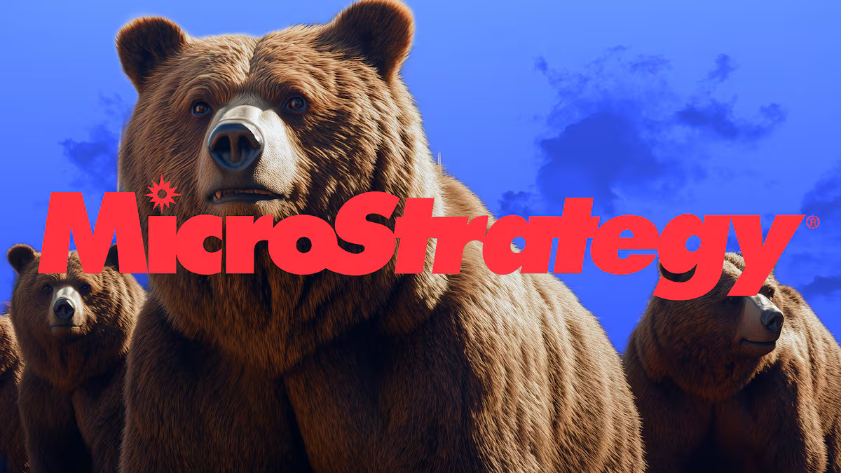 CoinGapeMedia's tweet image. 🐻BEAR ATTACK: The world’s largest #treasury, led by #Bitcoin evangelist Michael #Saylor, has become the most shorted large-cap stock in the US, with #bearish investors betting against 14% of the company’s entire market capitalisation.
