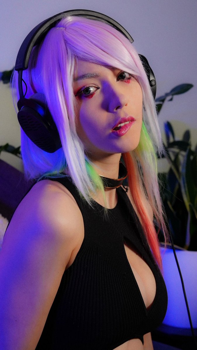 Mila Azul Chan🍑 tweet media