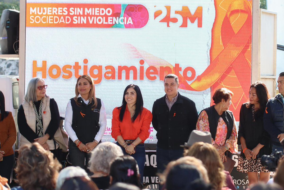 RadioFormulaMor's tweet image. #25M En el poblado de Tejalpa, la presidenta del DIF Jiutepec, Liliana Alanís, encabezó la jornada “Mujeres Sin Miedo, Sociedad Sin Violencia” para empoderar a las mujeres. 💕

El evento contó con talleres, activación física, módulos de información y atención a víctimas. ✅