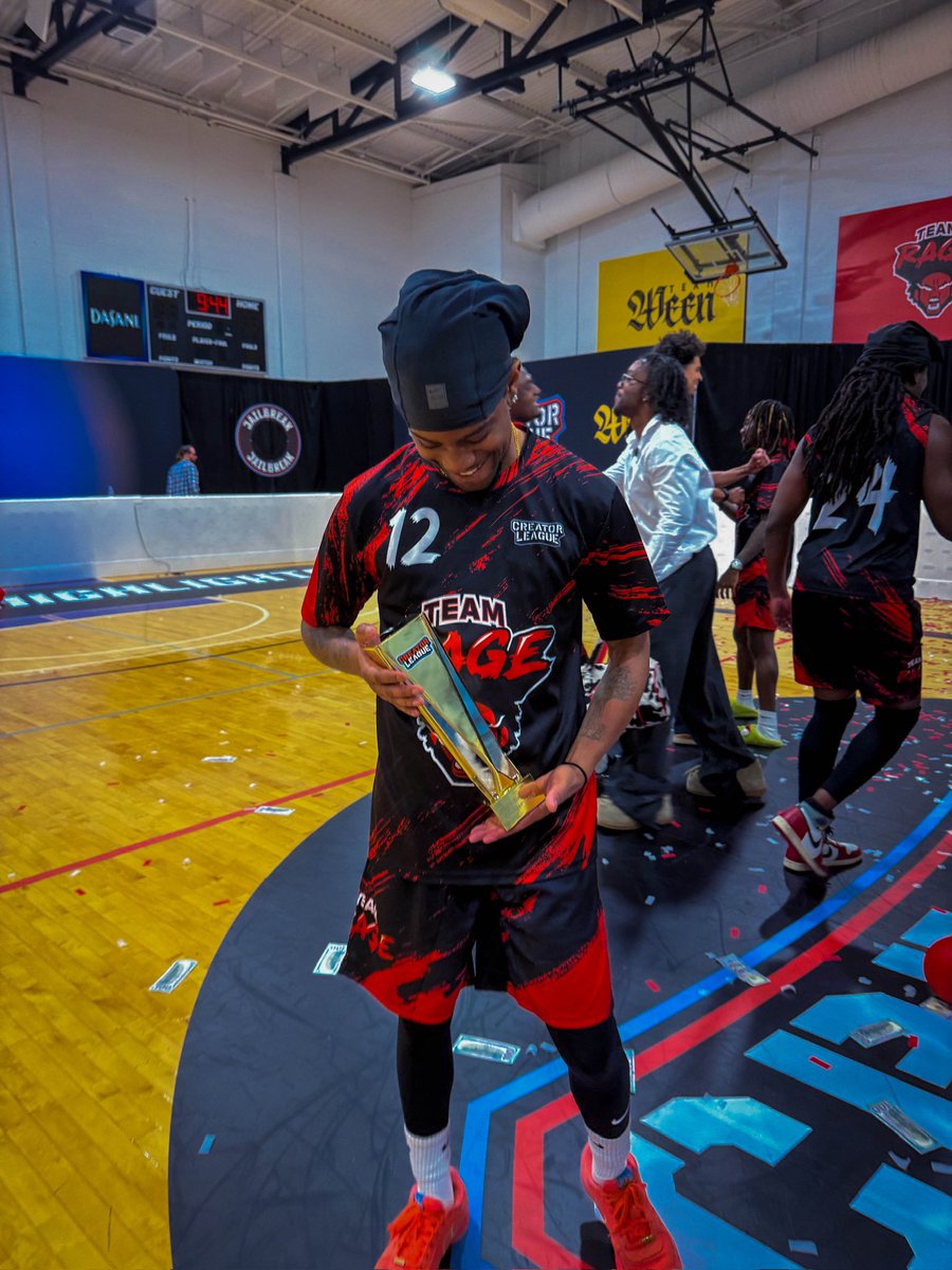 💲cumTkUpdates tweet media