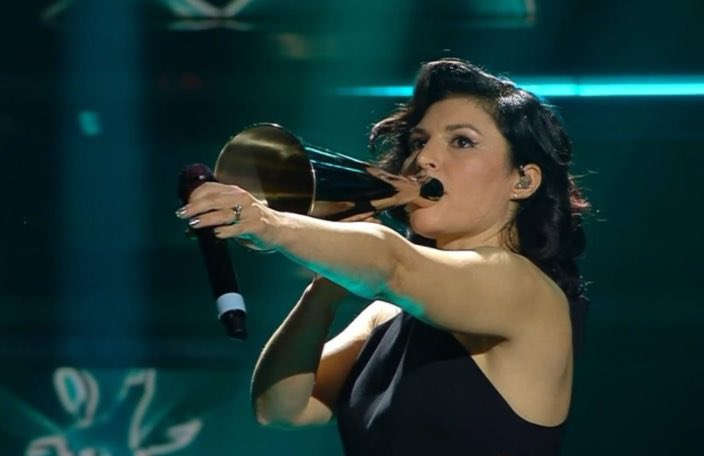 elettra lamborghini stanotte fuori dai festini bilaterali per farli sfallire:

#Sanremo2026