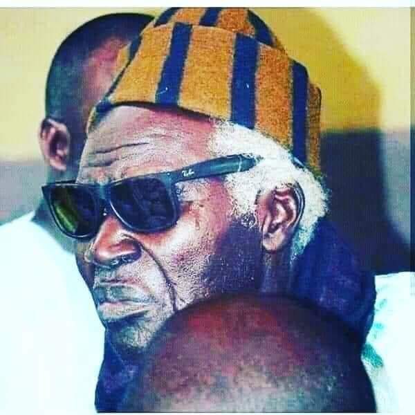 Kuy jàngale ak murid ba wara joxe misaal, na indi jëmm jii rek, wone aw doxaliinam. Yàlna ko fi Yàlla yàggal lool te may ko wér #Sñ_Amdi_Xadi_Faal