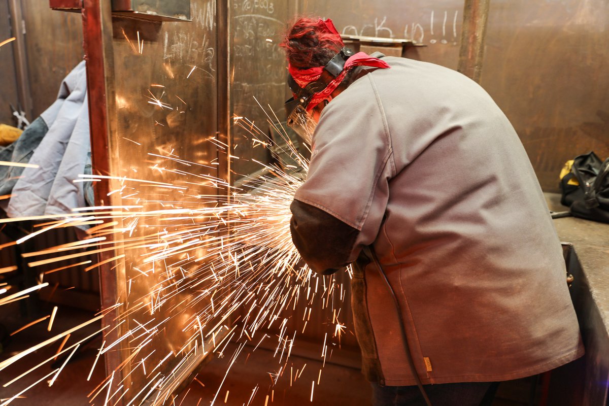 workforwarriors's tweet image. Welding 1 students are in qualifications mode. 💥

AWS certification is the goal. A career in manufacturing is the reward.

Ready to start your own journey? Enroll at wfw.org/apply?utm_medi….

#WorkshopsForWarriors #Welding #VeteranCareers #HireVets