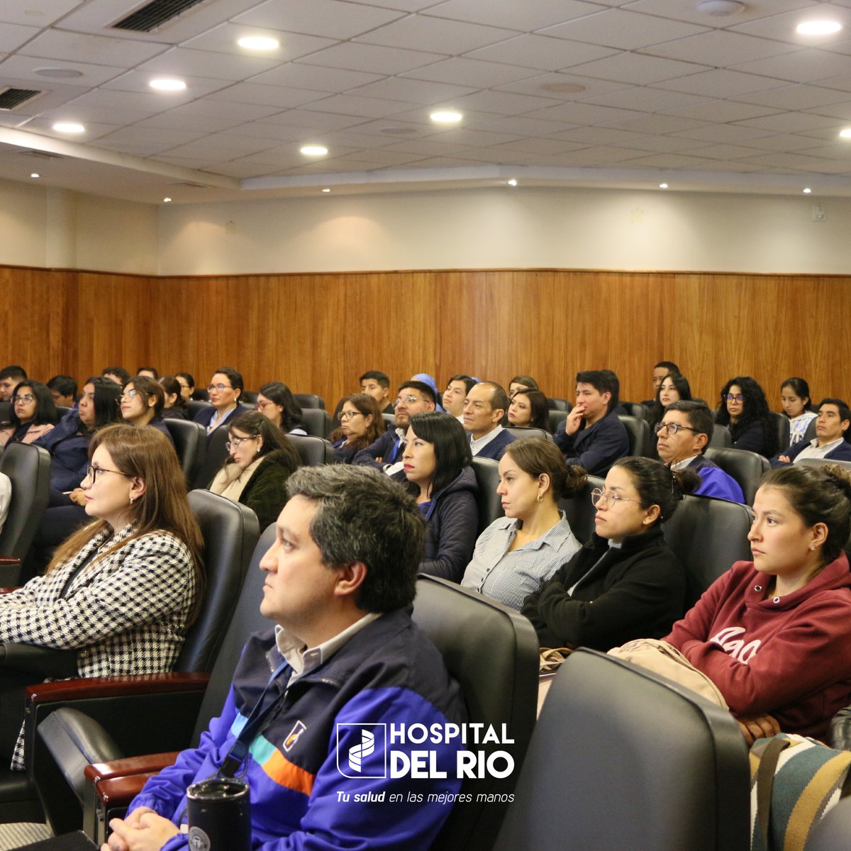 HospitaldelRio's tweet image. Hoy se realizó en #HospitalDelRío la presentación de #Sipy la nueva billetera digital de @BancodelAustro 

Una forma ágil de hacer pagos y cobros.

#TuSaludEnLasMejoresManos