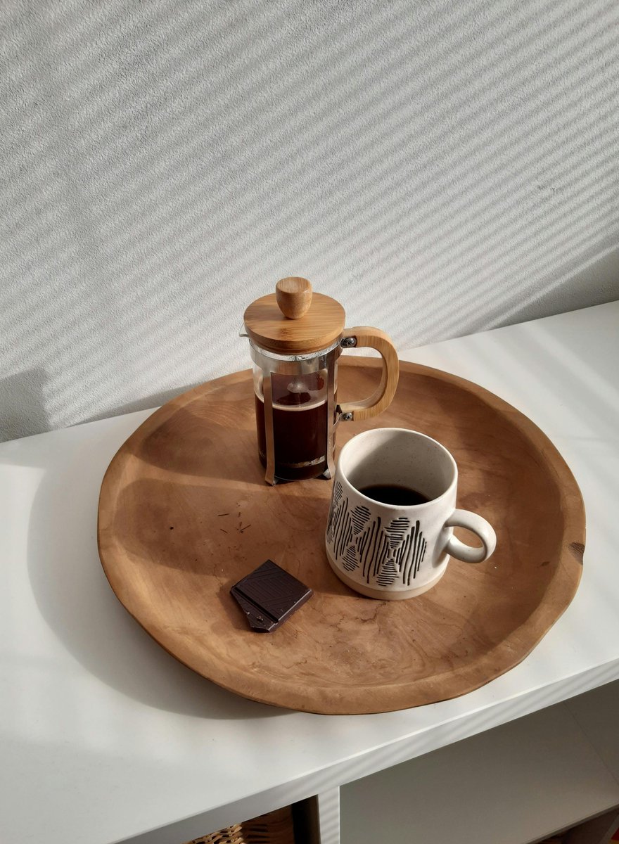 cozyhomedreams's tweet image. A decorative tray instantly organizes and styles your counter—must-have or pass?

 cozyhomedreams.com

#KitchenTrays #DecorHacks #HomeOrganization #KitchenStyling #DecorTips #CozyHomeDecor #InteriorIdeas #KitchenInspo #ShopHome #DecorLove