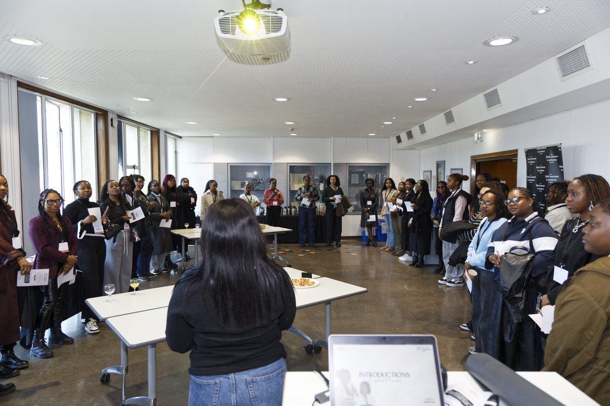 Black Women in Science tweet media