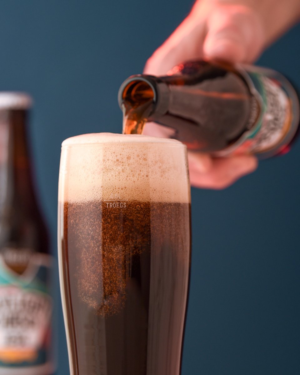 TroegsBeer's tweet photo. Have you found a 6-pack of our new spring seasonal? Daylight Chaser Dark IPA brings radiant notes of blood orange and papaya from the combination of Simcoe, Mosaic and Citra hops. You’re getting warmer if you use https://t.co/JFWBOgLKF1! #Troegs #DaylightChaser #DarkIPA https://t.co/xa2gKTtIOE