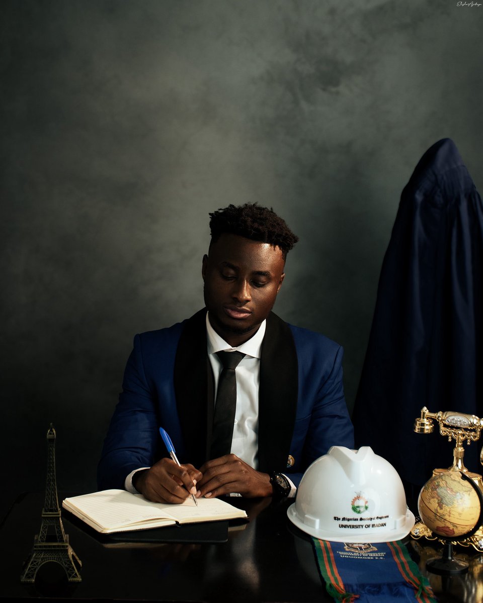 ElishaAjiboye__'s tweet photo. Zee rewrote his own story and decided to bring it into visuals.😍

I enjoyed my session with him NGL https://t.co/5algcAeGhv