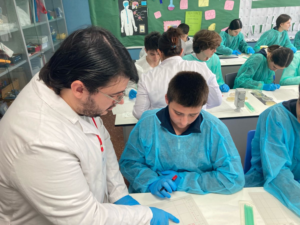 SWICEU/MicroMundoCEU tweet media