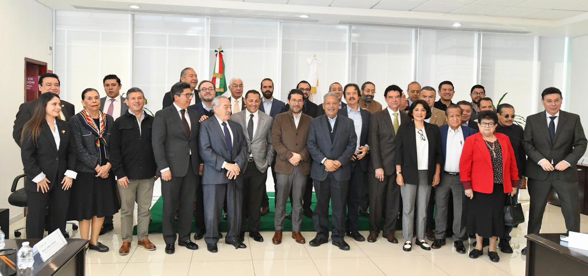 Nuestro Secretario General, el Mtro. @Tereso_Medina, acompañado por integrantes del Comité Nacional, sostuvieron un encuentro institucional con el Titular de la <a href="/STPS_mx/">STPS México</a>, el Mtro. @MarathB, para fortalecer el diálogo y la coordinación en beneficio de la clase trabajadora.