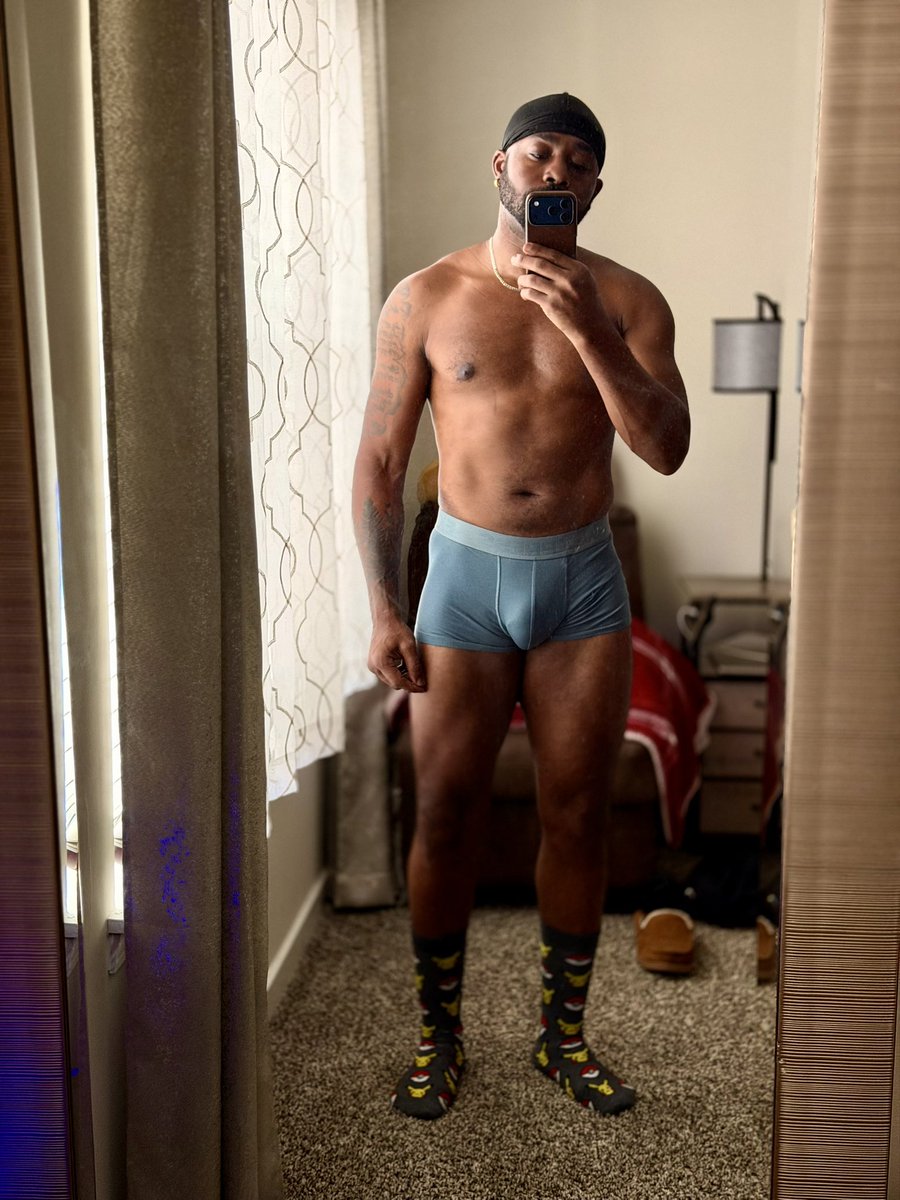 rjrambeaux's tweet photo. My favorite socks 🤓 https://t.co/GIuqVsxVhN