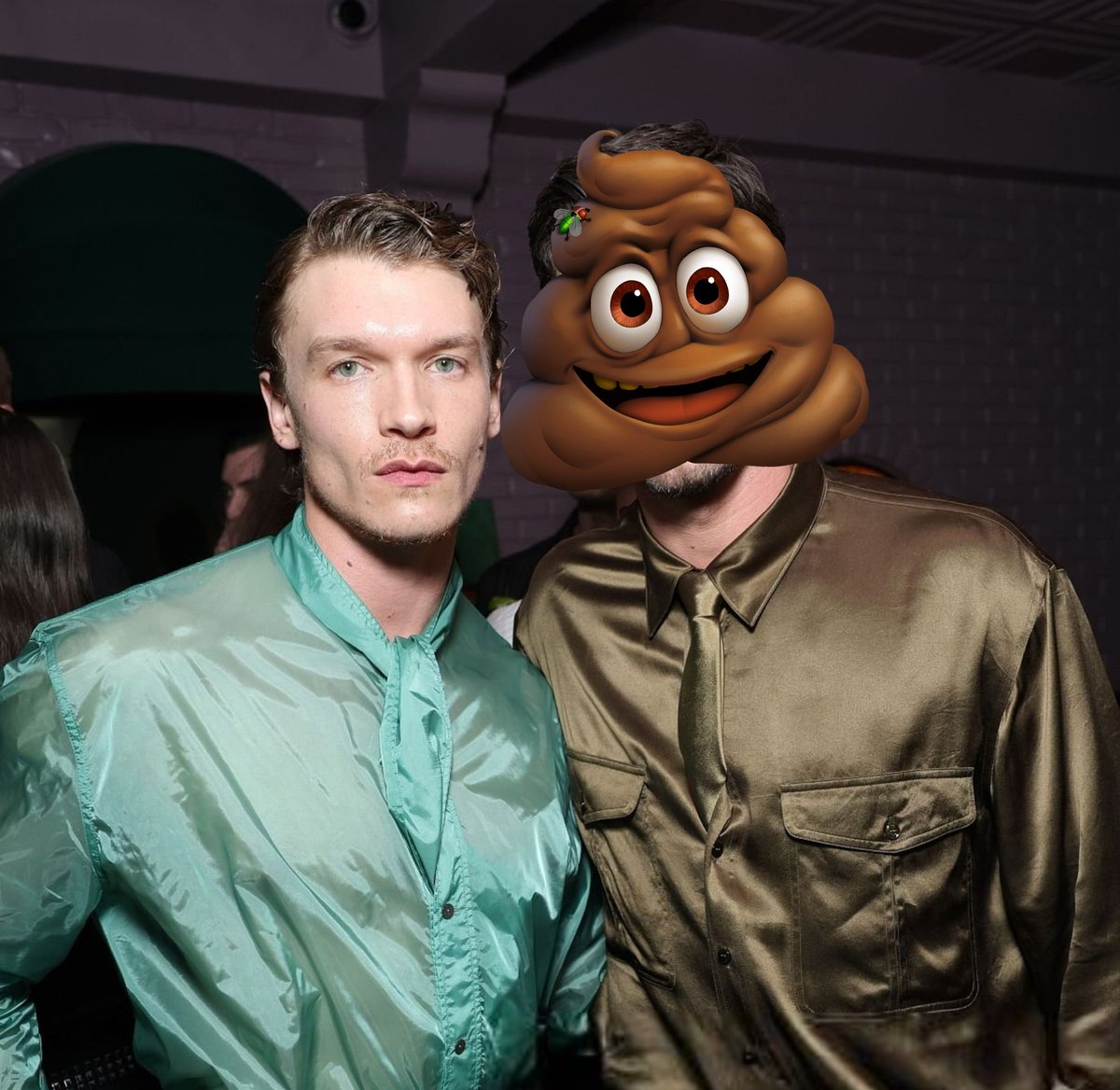 HOLLANOV : % 100 Real
HUDCON : % 100 Real
concois : % 100 inventado, más falso que mi ex , la combinación es una mierda y lo sacaron de las tripas de un zombie ( con todo el respeto a los Zombies) 😅🤣😆