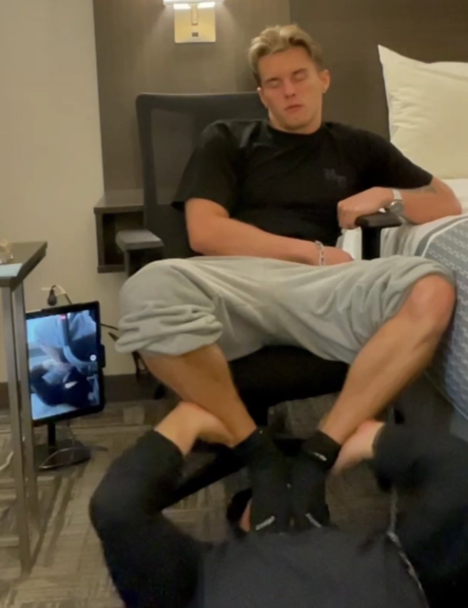 Alpha Chris tweet media