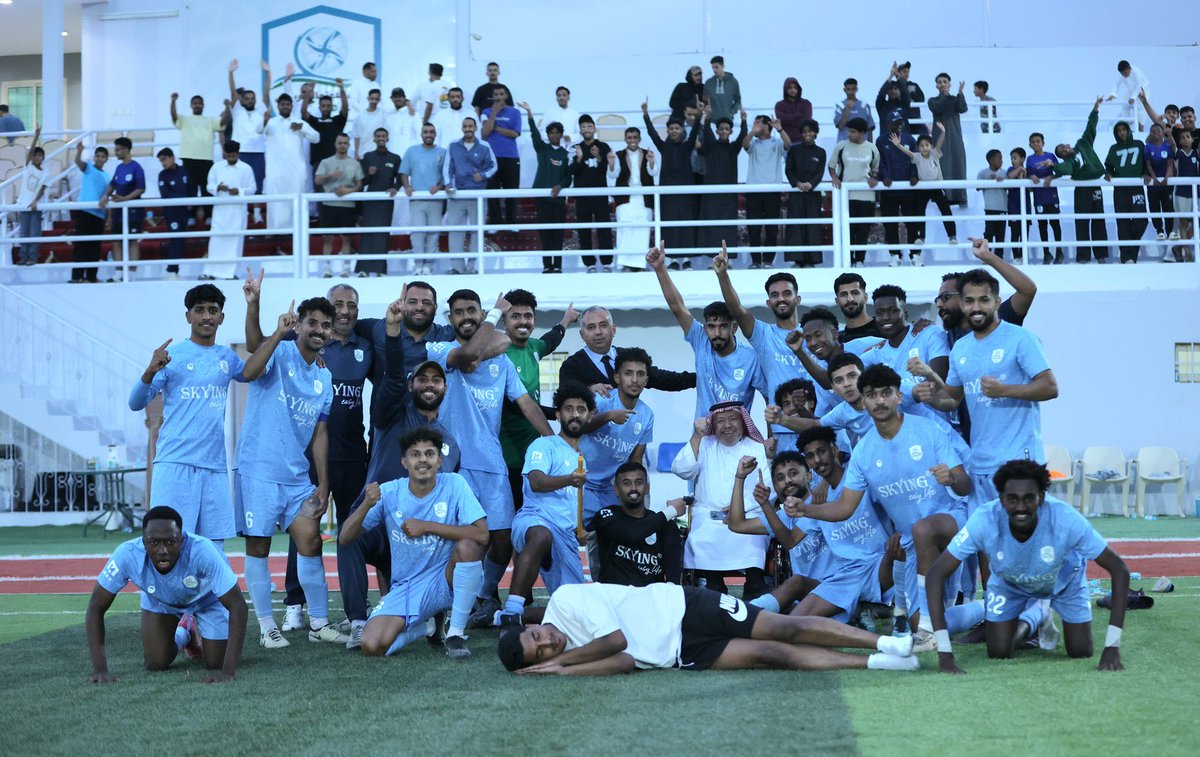 _Fss27's tweet photo. من لا يشكر الناس لا يشكر الله الله يعطيكم العافية كلكم  شكرا للعيبه و للجهاز الفني و الإداري و شكرا لادارة النادي وشكرا لكل من وقف معنا الحمدلله على كل حال ربنا م كتب لنا الصعود نوعدكم الموسم الجاي بالصعود الحمدلله لعلها خيره و تشرفت بالجميع و نشوفكم على خير ان شاء الله🩵🩵. https://t.co/UGoavHtwnm