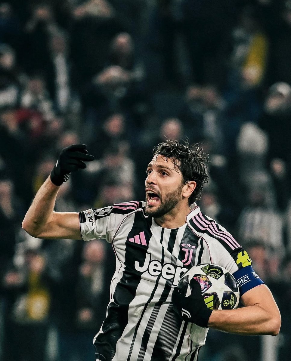 morten_bering's tweet photo. I am proud of my club, - a great comeback, but all in vain in the end.

Fino Alla Fine ⚫️⚪️ https://t.co/hVG1E5IWVY