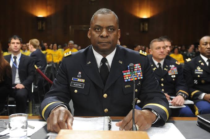 🚨 🇺🇸 🇮🇷Former U.S. Secretary of Defense Lloyd Austin revealed that he personally sent a letter to the President, urging him to exercise restraint and avoid entering into a direct military confrontation with Iran.