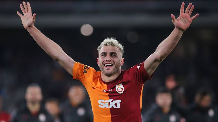 oshiman01's tweet photo. Goooool Gooooool Gooooooool
Çok şükür Allahım 
7-5 Öndeyiz
#JUVEvGS #JuventusGalatasaray 
#GalatasaraySK #GalatasarayJuve https://t.co/HZexfPcc65