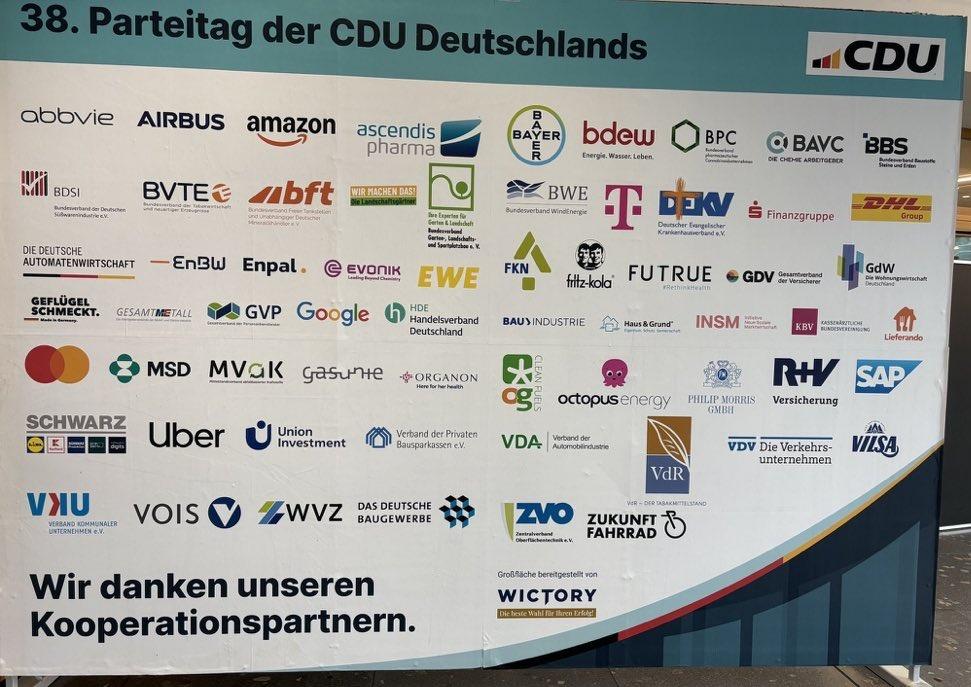 Jakob_Reimann's tweet photo. Legale Korruption. https://t.co/halxDsYmFm