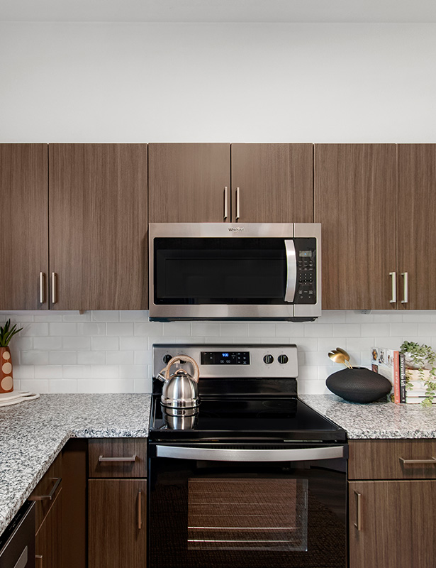 AptsTimbers's tweet photo. 💗 Love starts in the kitchen. Tour The Timbers at Issaquah Ridge Apartments and see why our kitchens are easy to fall for this February.
#apartmentliving #HomeInspiration #ApartmentGoals #SPGCommunity
https://t.co/OHFKdUgrZI https://t.co/eYOpoHeehJ