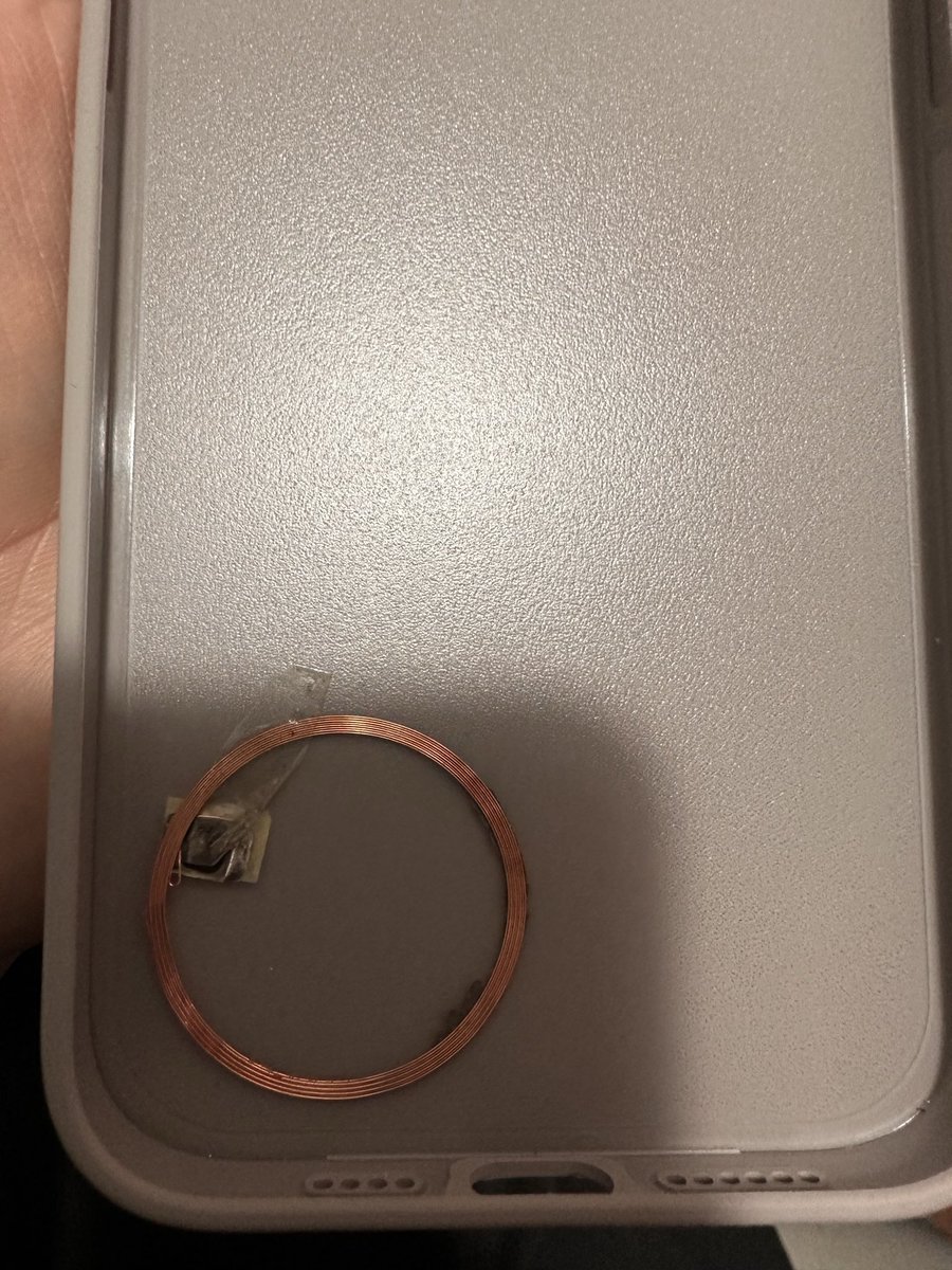 鸡蛋壳超人 tweet media