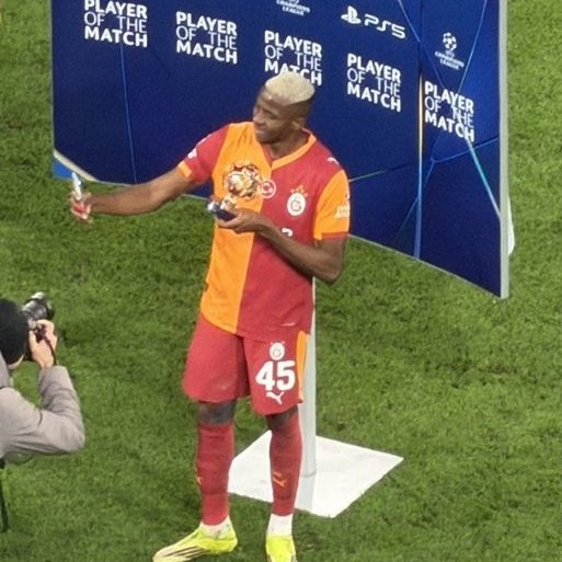 forzacimbom's tweet photo. Victor Osimhen maçın oyuncusu oldu. https://t.co/E5F6X3Kniq