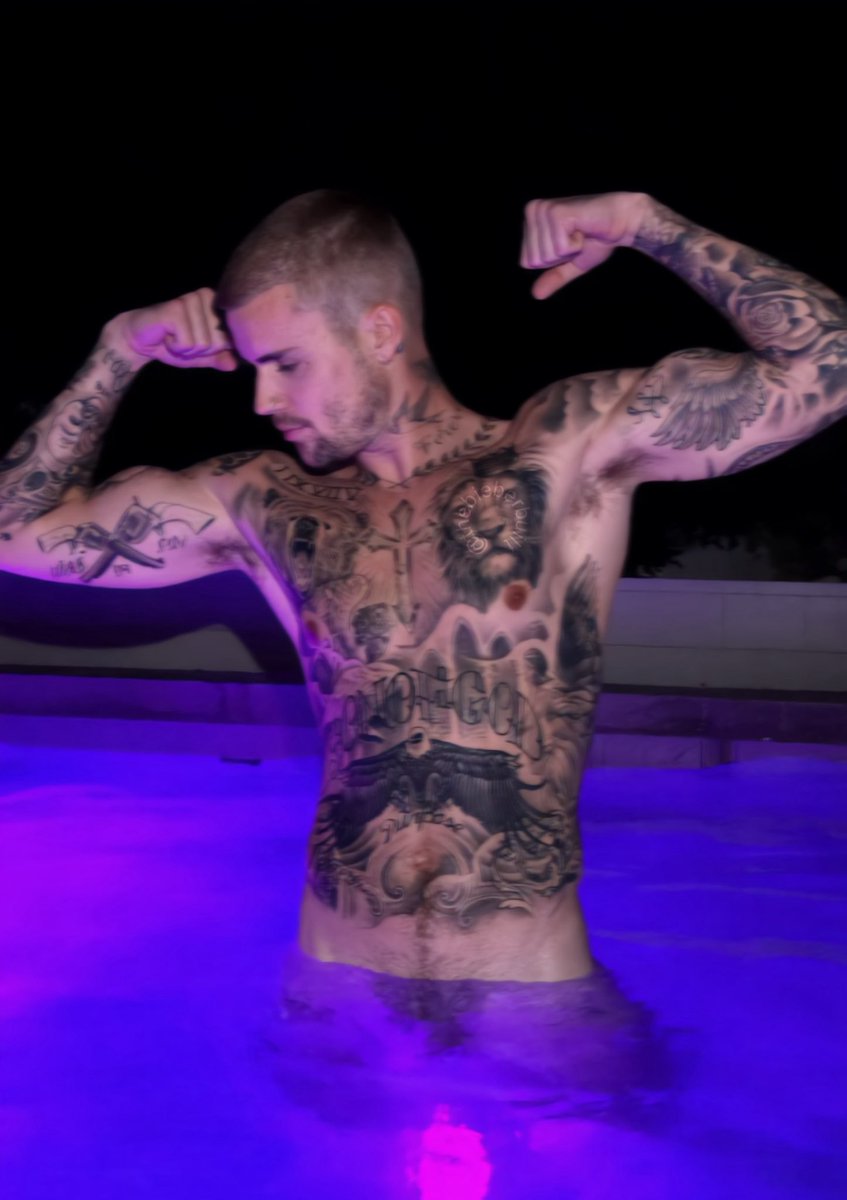 The Bieber Built tweet media