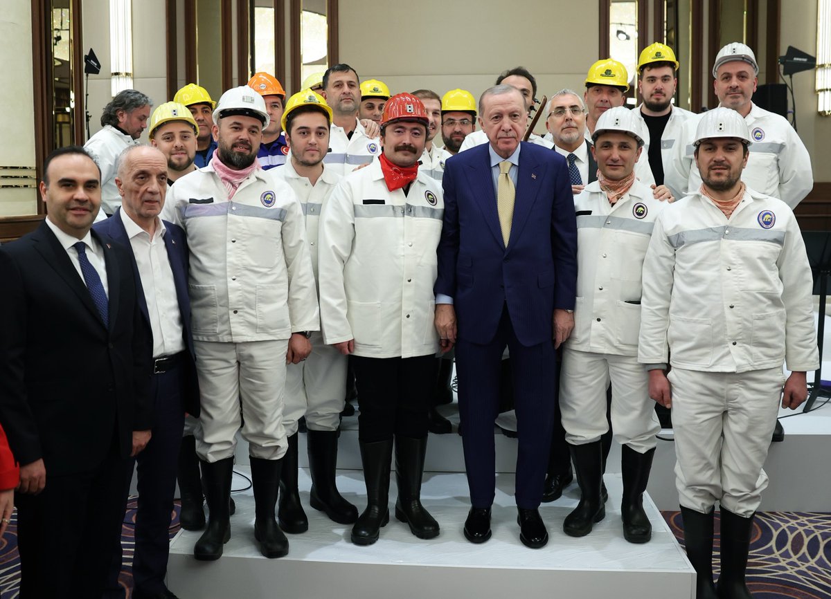 CUMHURBAŞKANLIĞI EMEK SOFRASI İFTAR PROGRAMINA KATILDIK

Çalışma ve Sosyal Güvenlik Bakanlığı tarafından düzenlenen, Cumhurbaşkanımız Sn. Recep Tayyip Erdoğan’ın katılımıyla gerçekleştirilen Emek Sofrası Buluşması İftar Programı’na Genel Başkan Yardımcımız Sn. Murat Bakındı,