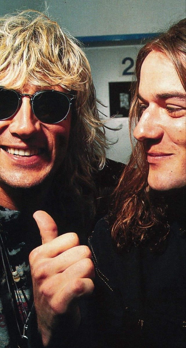 PYR0MANIAC's tweet image. guys i am obsessed with these pictures of joe still 😭😭😭😭😭 especially the second one 😭😭😭😭😭