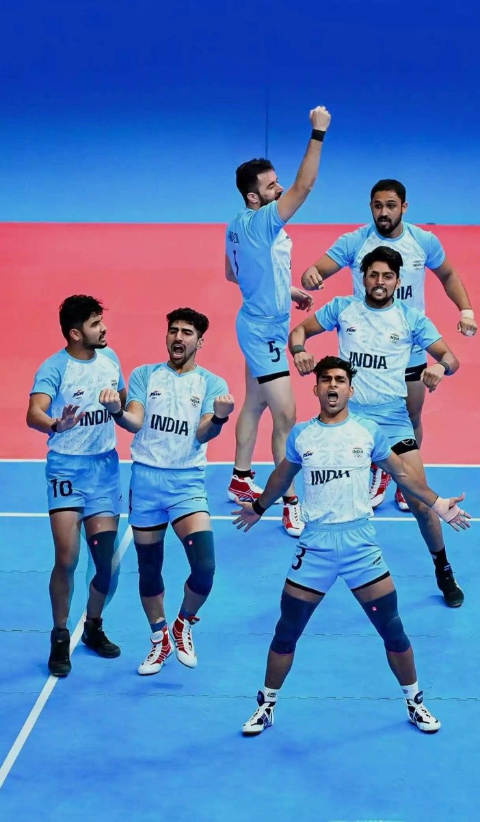 FanHall96's tweet photo. El kabaddi demuestra que el deporte no necesita fama global para ser espectacular.
Velocidad. Estrategia. Valentía.
¿Te imaginabas que existía algo así? 👀
Nos vemos el próximo #MiércolesFueraDeLaCancha 🌍🔥
#FanHall #Deportes https://t.co/ITTOaylb0c