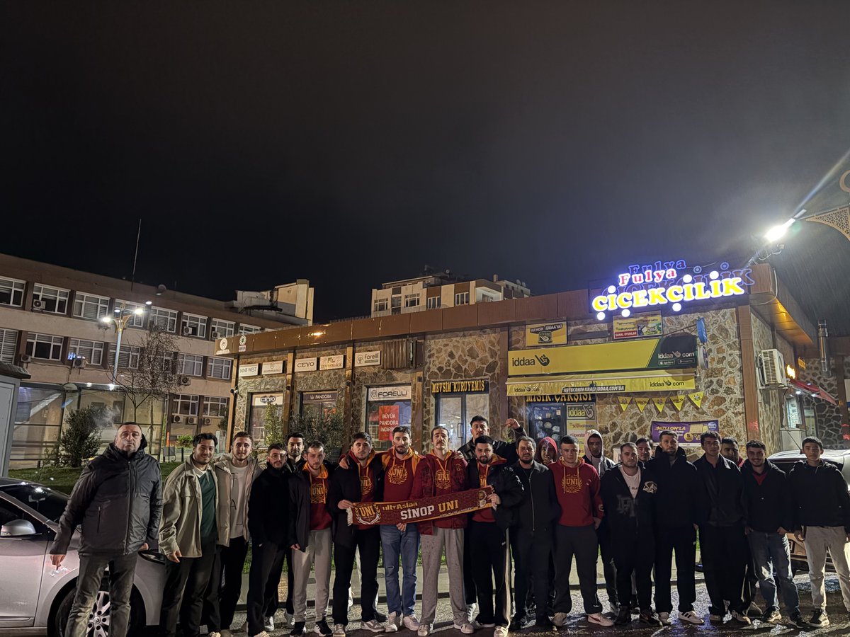TEKER TEKER GEÇİYORUZ TURLARI!

Galatasaray’ımızın Juventus ile olan mücadelesini hep birlikte izledik.

#ultrAslanUNI