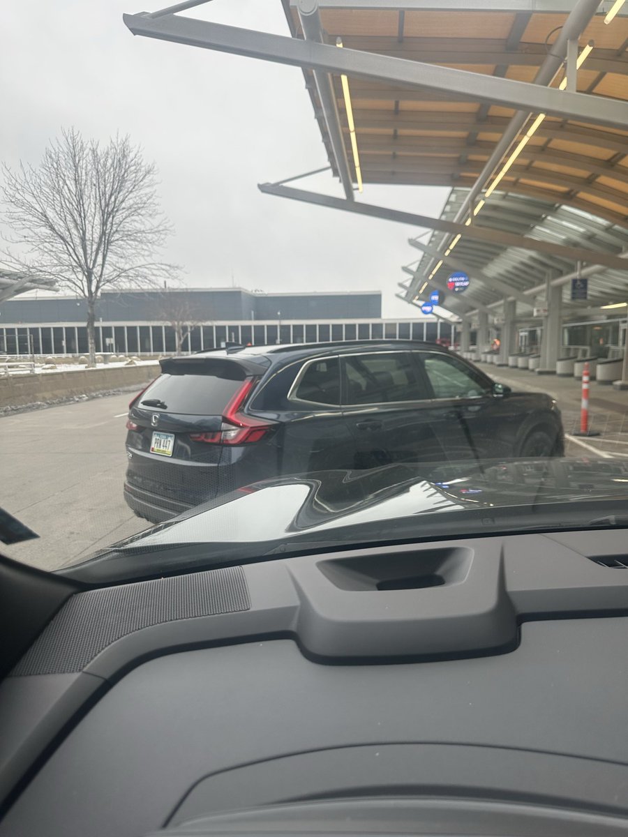 Chey Cab tweet media