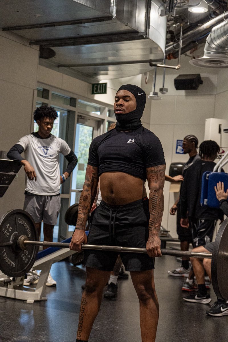 yunghawk_1's tweet photo. Number 1 running back in Cali juco coming soonπ«΄πΎπ #staydown #free1 https://t.co/ueNfApWcuv