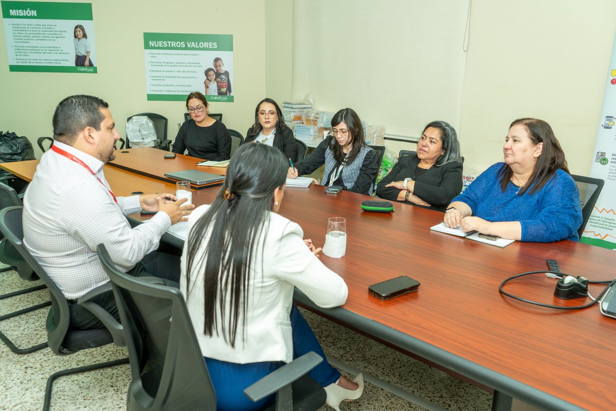 🤝✨ Renovamos nuestro compromiso por la niñez hondureña. En Fundación Azteca Honduras nos reunimos con <a href="/ChildFundHN/">ChildFundHonduras</a> para fortalecer lazos y retomar acciones en nutrición y prevención. 

¡Seguimos trabajando juntos por su bienestar! 🇭🇳💙
#NiñezHondureña #RSE