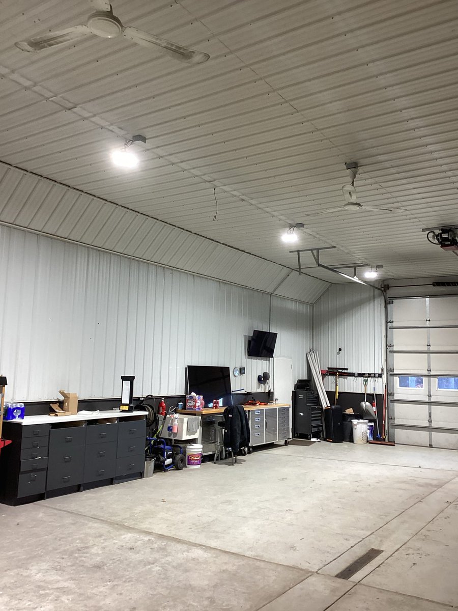 PM_Services_'s tweet image. 💡 New Garage Lights Installed 💡

We finished up a new garage lighting install and the difference is night and day. Brighter, safer, and ready for action.

📞 612-361-4245
🌐 CallProMech.com

#FiveStarService #ProMech #ElectricalServices #GarageLighting #MinnesotaHomes