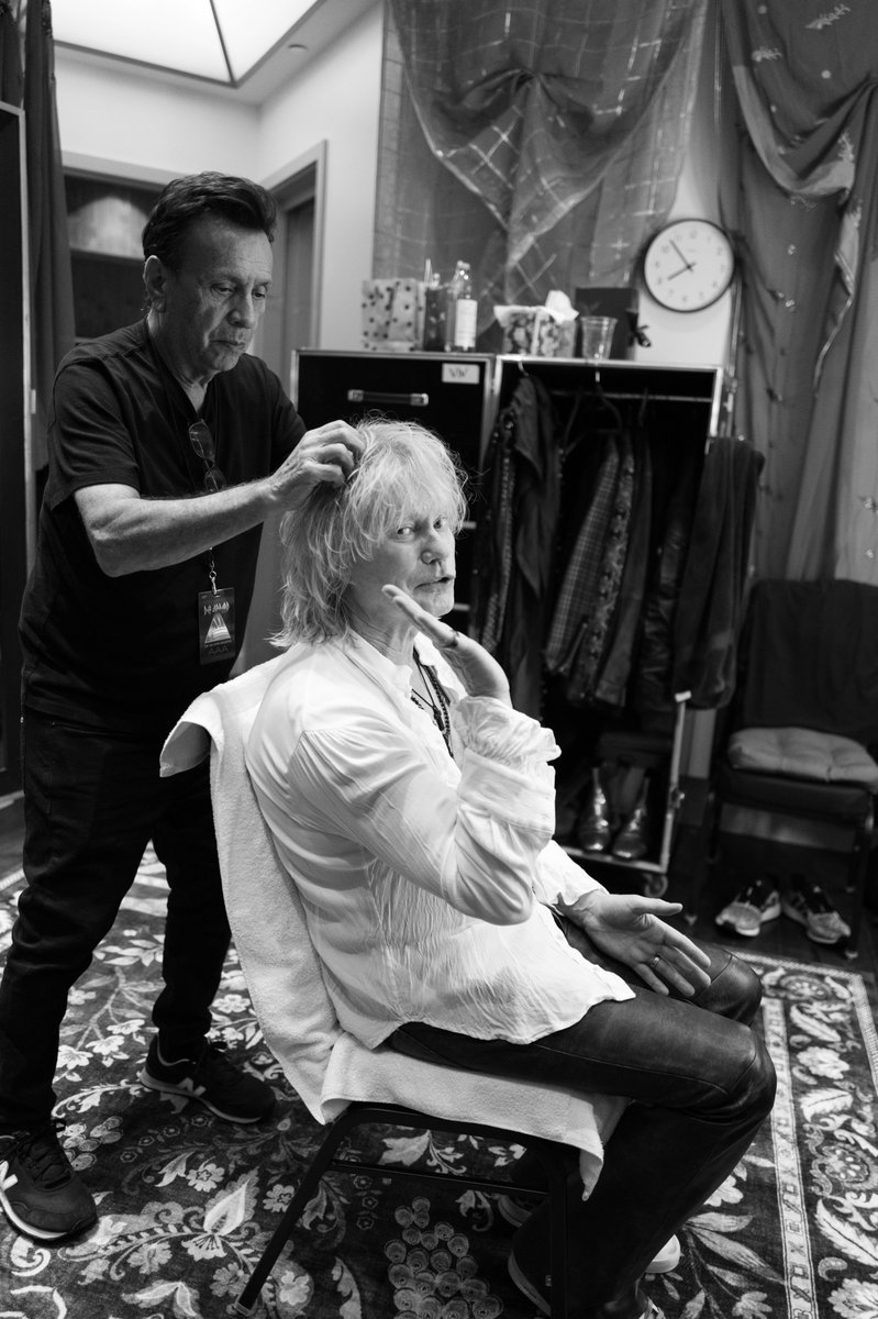 Def Leppard tweet media