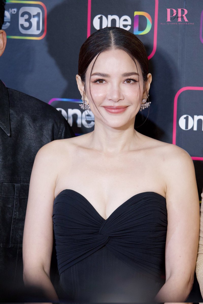 "อ้อม พิยดา" จาก "หงสาวดี (The Last Duel)" และ  "Sky Castle Thailand" ในงาน “ปรากฏการณ์ one สนั่นจอ 2026” 

#oneสนั่นจอ2026
#หงสาวดี #SkyCastleThailand 
#AomPiyada