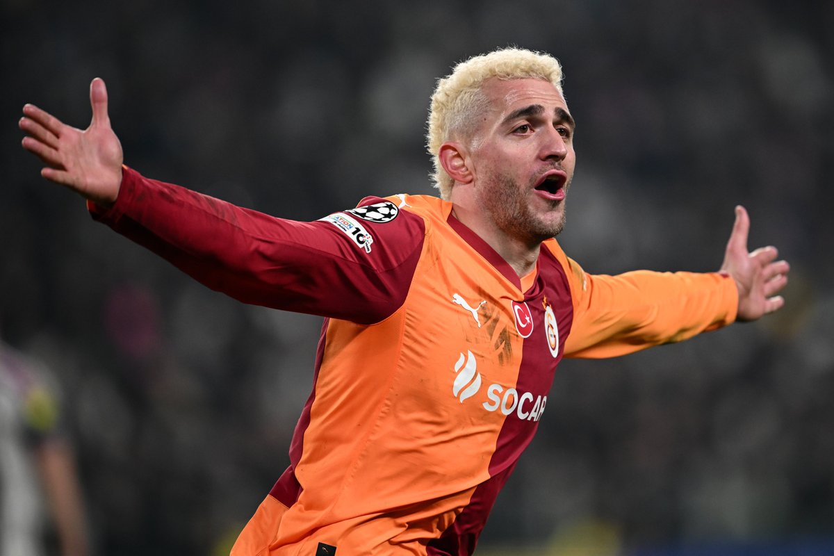 Barış Alper Yılmaz, Galatasaray formasıyla Şampiyonlar Ligi'nin grup/lig sonrası aşamalarında bir maçta hem gol atan hem de asist yapan ilk Türk oyuncu oldu. (Opta)