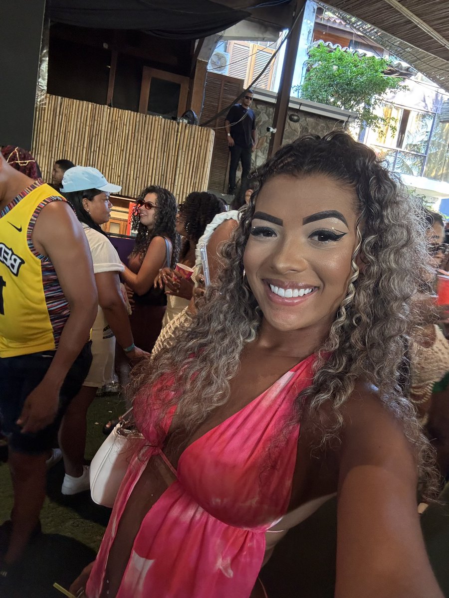 bellaakhaay's tweet photo. uma boneca dessa 😅😍 https://t.co/jOxIm6tn5i