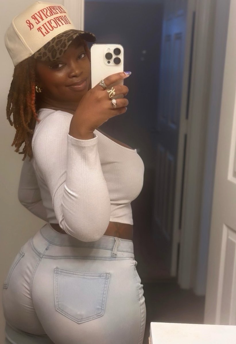 Ms. Aquarius🦋 tweet media