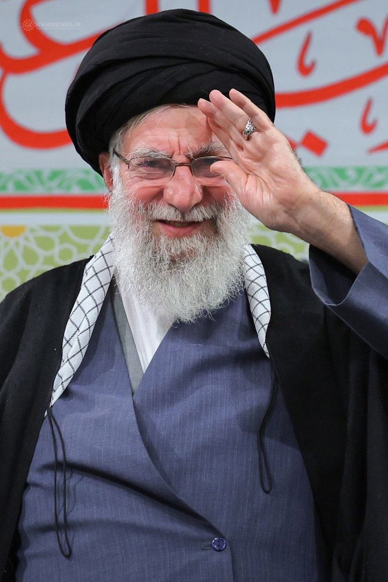 اللهم احفظ سیّدنا و قائدنا و ولیِّ امرنا
امام الخامنه‌‌ای الی ظهور الحجه..