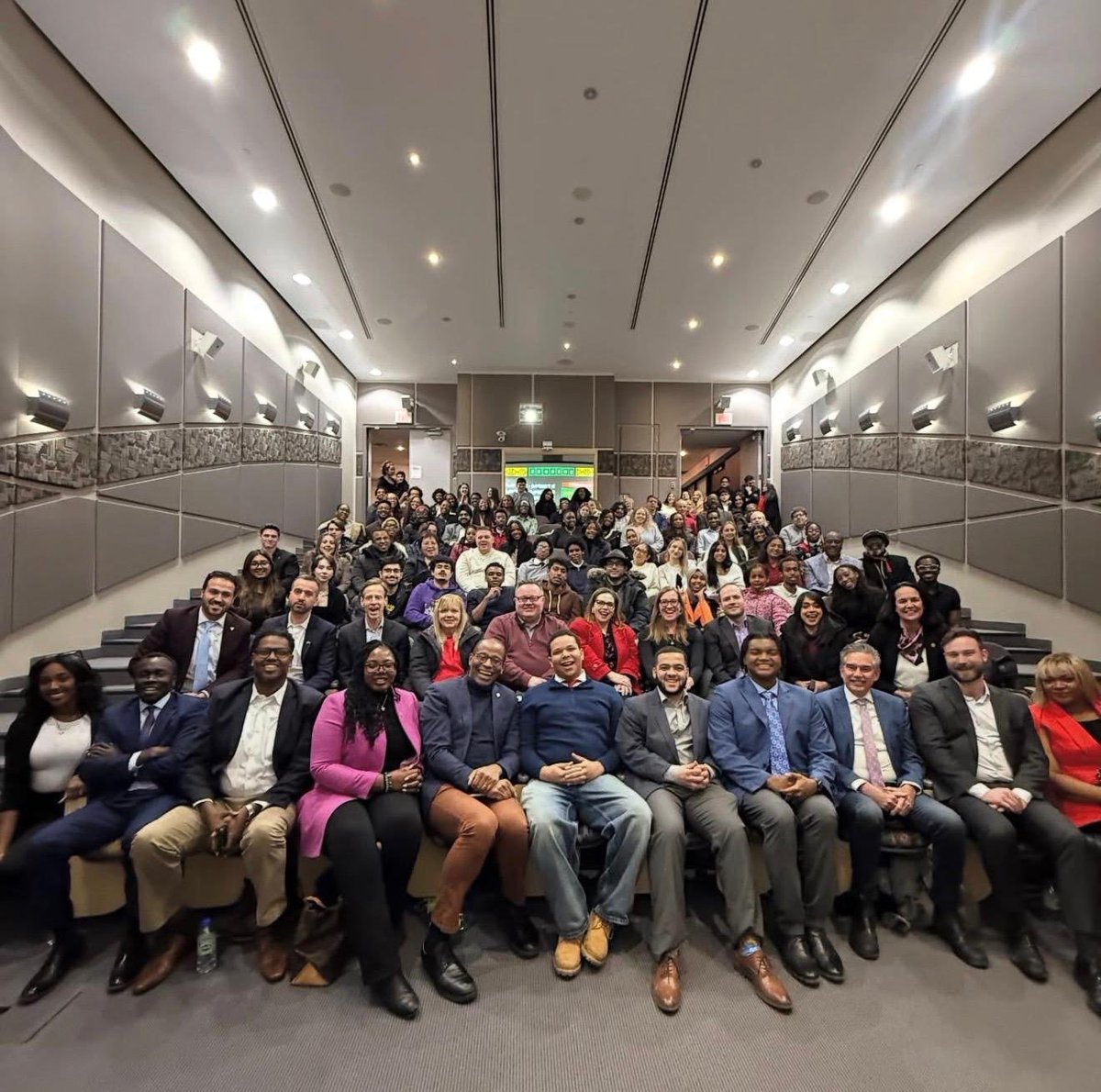 Bryan May tweet media