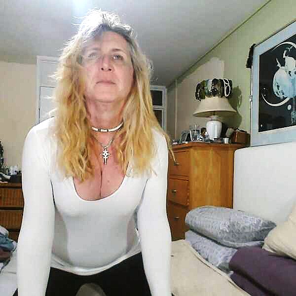 SharoneBingham's tweet photo. @TRobinsonNewEra @Keir_Starmer I cant go out of the Uk , as I only look like a woman but Im not I'm man, I'm not trans! https://t.co/qPmzTgtSaF